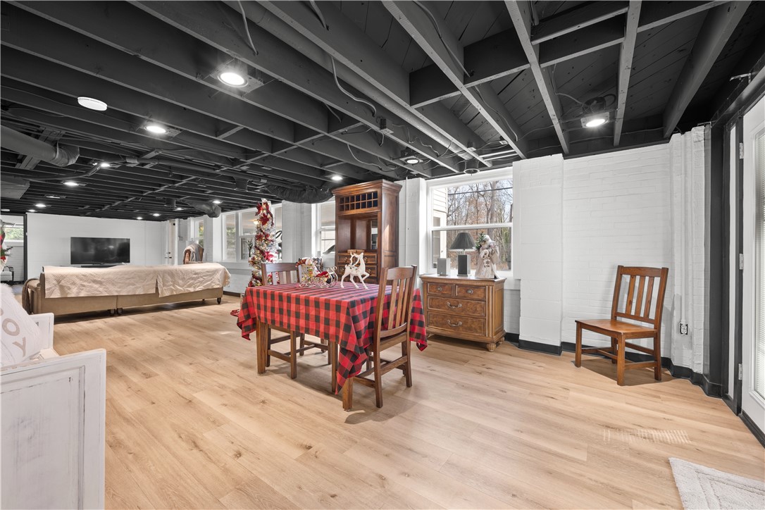 Anderson, South Carolina 29621, United States, 5 Bedrooms Bedrooms, ,3 BathroomsBathrooms,Residential,Pending,26253