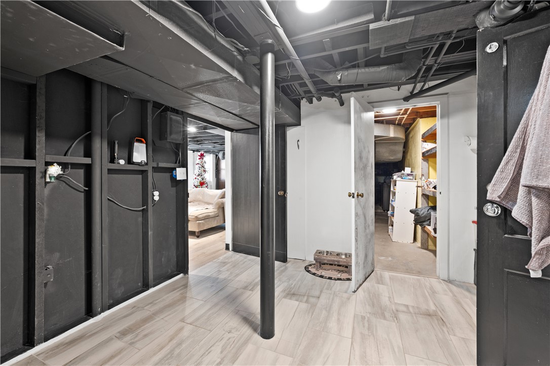 Anderson, South Carolina 29621, United States, 5 Bedrooms Bedrooms, ,3 BathroomsBathrooms,Residential,Pending,26253