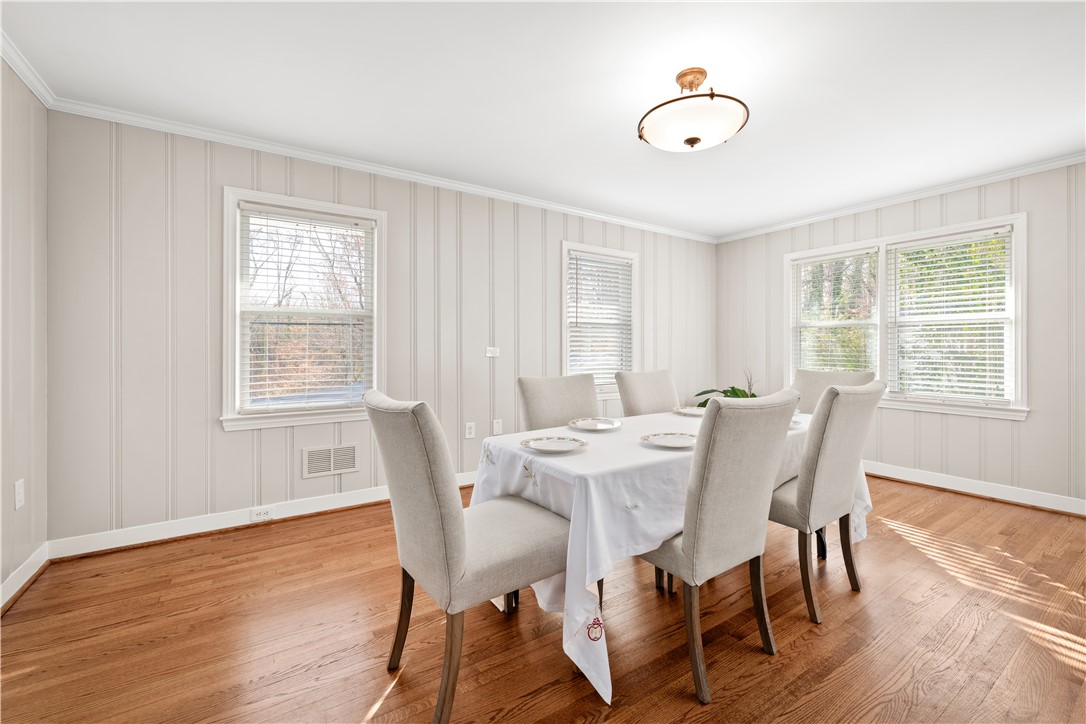 Anderson, South Carolina 29621, United States, 5 Bedrooms Bedrooms, ,3 BathroomsBathrooms,Residential,Pending,26253