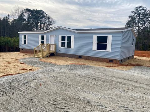 Mobile Home For Sale - 384 Skippers Lodge Road<br/> Cross Hill, SC 29332