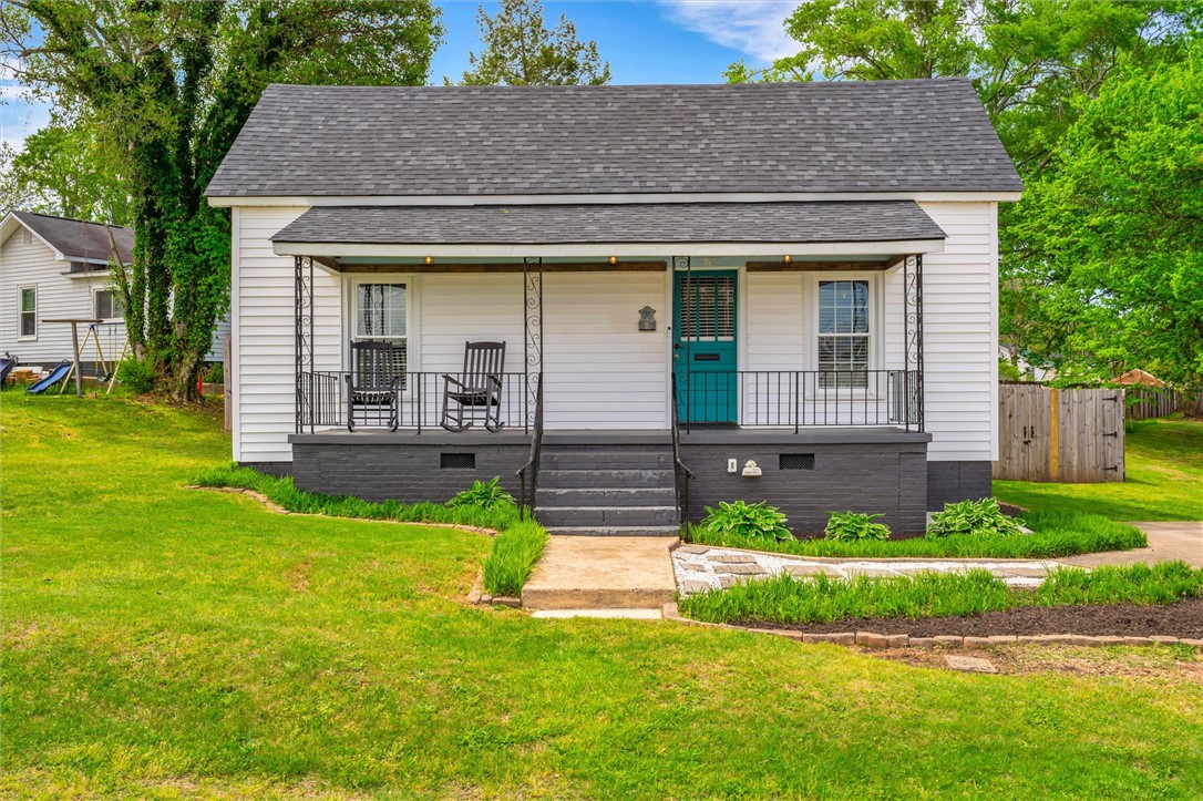 202 W Beattie Street, Liberty, South Carolina image 2