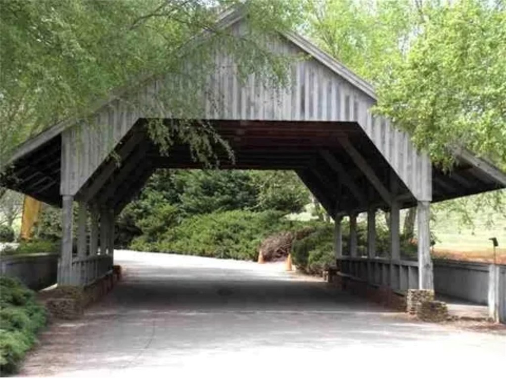604 Cross Creek Street, Seneca, South Carolina image 6