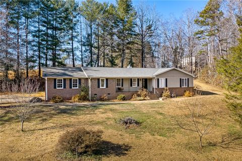 A home in Easley