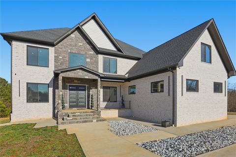 Photo of 2407 Watkins Road Extension, Anderson, SC 29625 (MLS # 20297121)