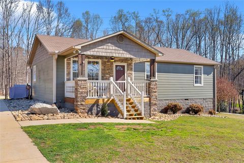 Photo of 450 Lindsey Lake Road, Travelers Rest, SC 29690 (MLS # 20298874)