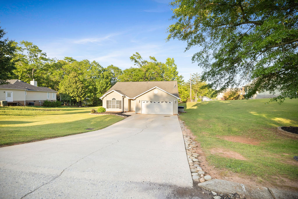 111 Coachman Court, Anderson, South Carolina image 2