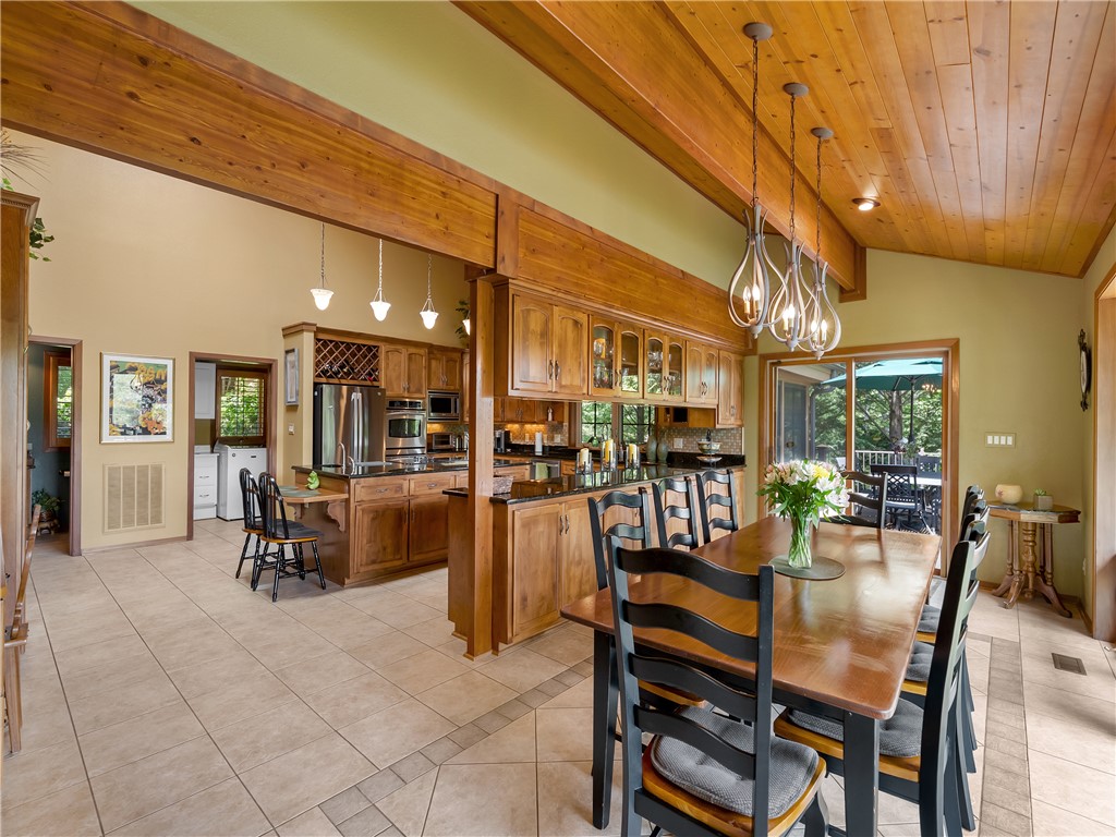673 Lake Breeze Lane, Salem, South Carolina image 13