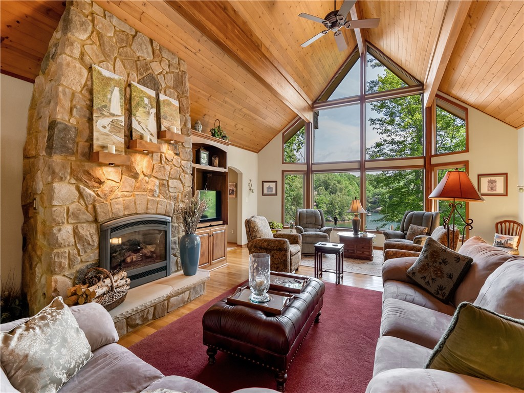 673 Lake Breeze Lane, Salem, South Carolina image 4
