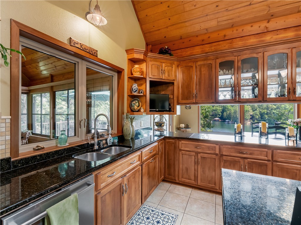 673 Lake Breeze Lane, Salem, South Carolina image 15