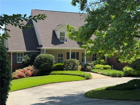 Photo of 1906 Cross Creek Drive, Seneca, SC 29678 (MLS # 20301607)