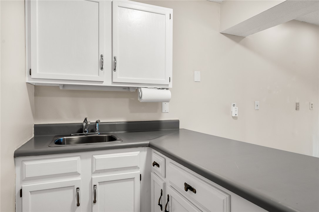 Anderson, South Carolina 29625, United States, 3 Bedrooms Bedrooms, ,4 BathroomsBathrooms,Residential,Active,221819