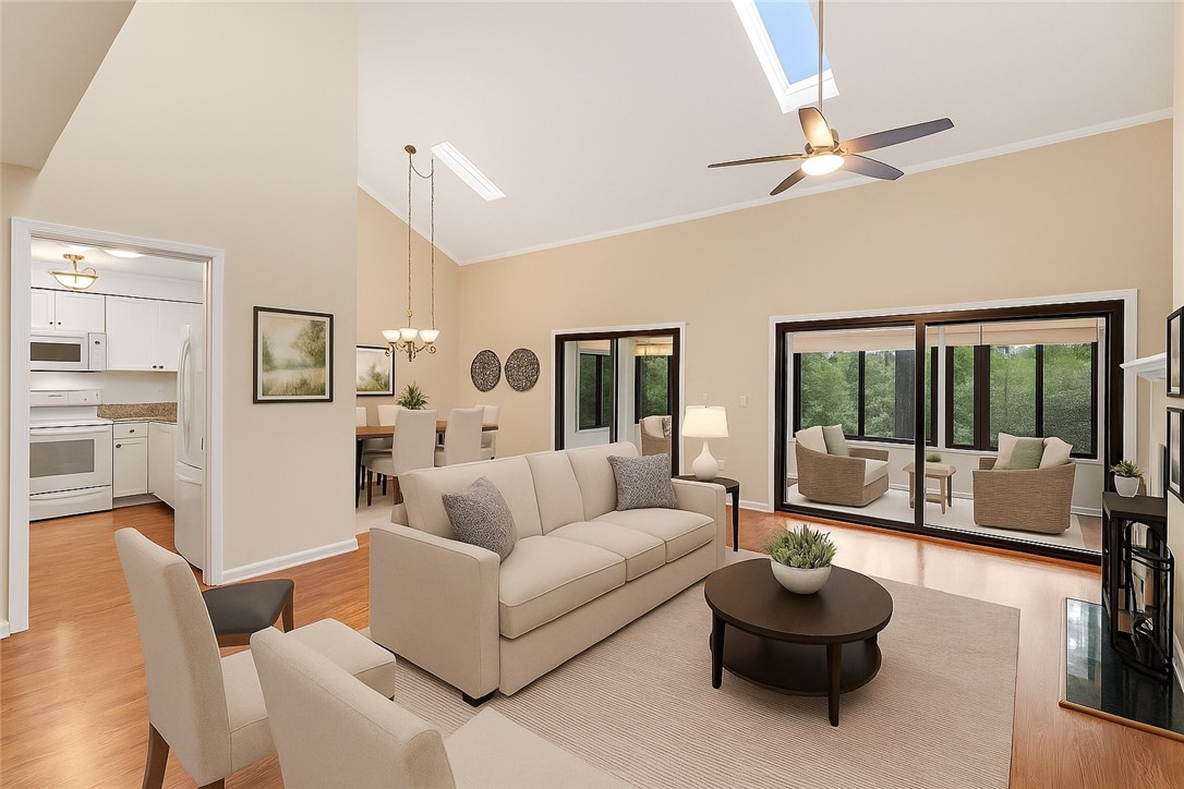 Anderson, South Carolina 29625, United States, 3 Bedrooms Bedrooms, ,4 BathroomsBathrooms,Residential,Active,221819