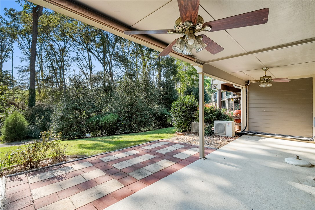 Anderson, South Carolina 29625, United States, 3 Bedrooms Bedrooms, ,4 BathroomsBathrooms,Residential,Active,221819