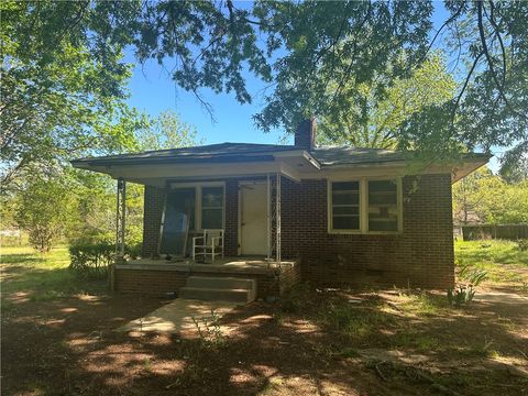 Photo of 1310 Camelot Forest Frst, Belton, SC 29627 (MLS # 20299663)