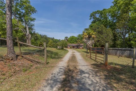 Photo of 820 Travis Road, Anderson, SC 29626 (MLS # 20299858)