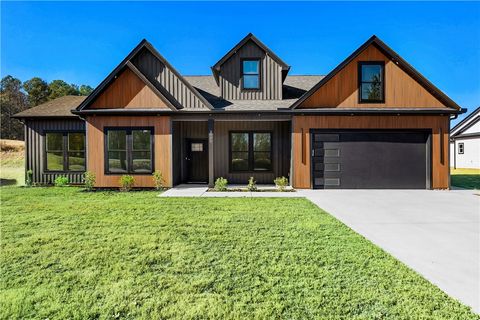 Photo of 2925 Old Greenville Highway, Central, SC 29630 (MLS # 20294868)