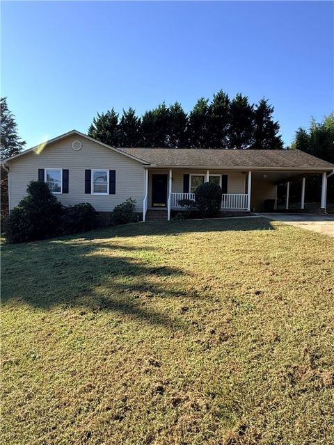 Photo of 100 Lakeview Circle, Clemson, SC 29631 (MLS # 20293898)
