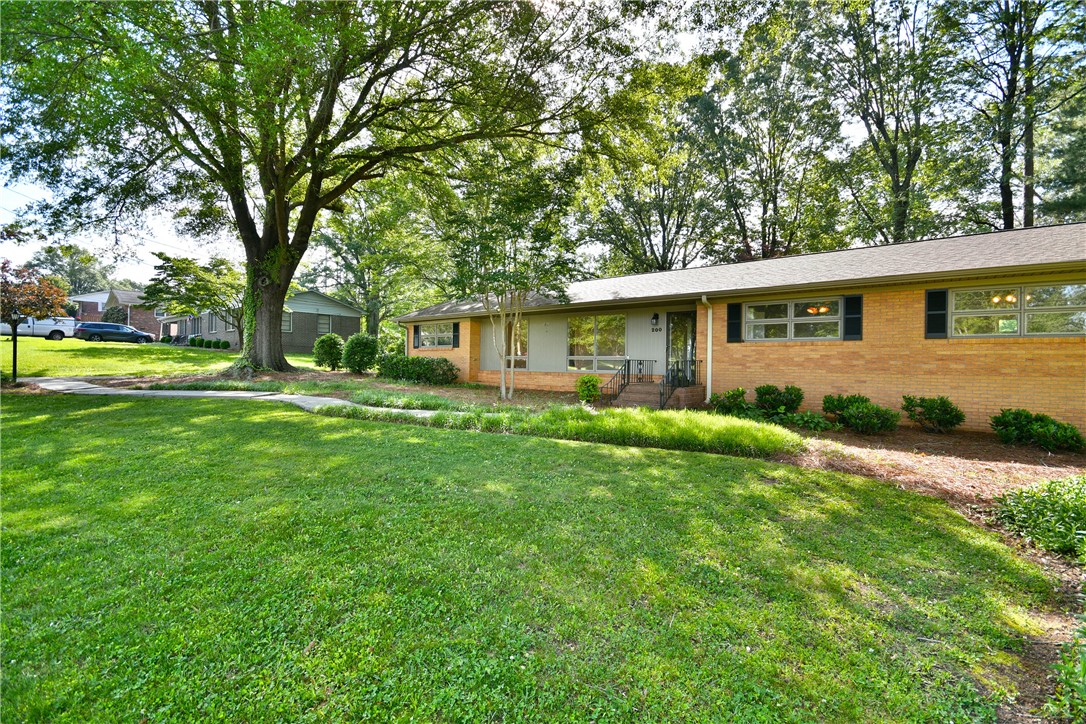 200 Lavonne Avenue, Easley, South Carolina image 2