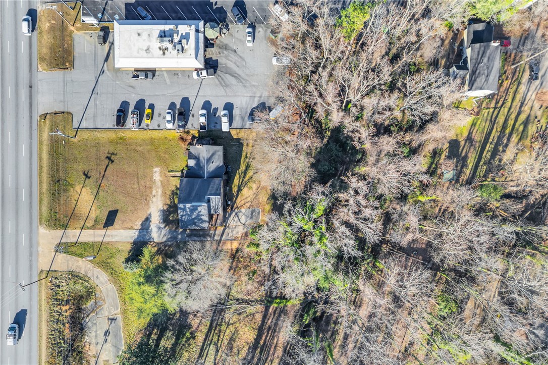 2712 Wade Hampton Boulevard, Greenville, South Carolina image 2