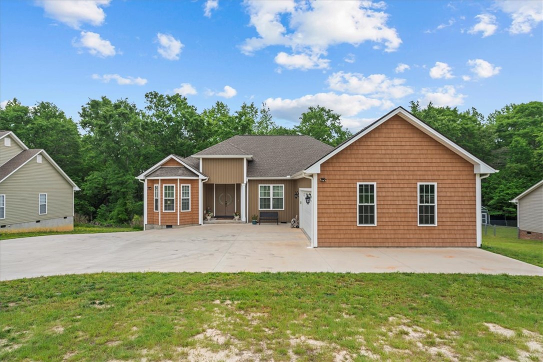 128 Sheila Drive, Williamston, South Carolina image 2