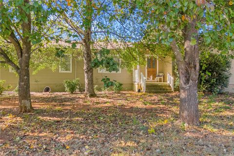 Photo of 2001 HWY 59 Highway, Westminster, SC 29693 (MLS # 20293970) Photo of 2001 HWY 59 Highway, Westminster, SC 29693 (MLS # 20293970)