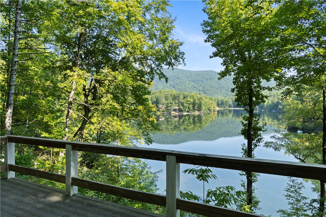 335 Lake Cheohee Road, Tamassee, South Carolina image 22