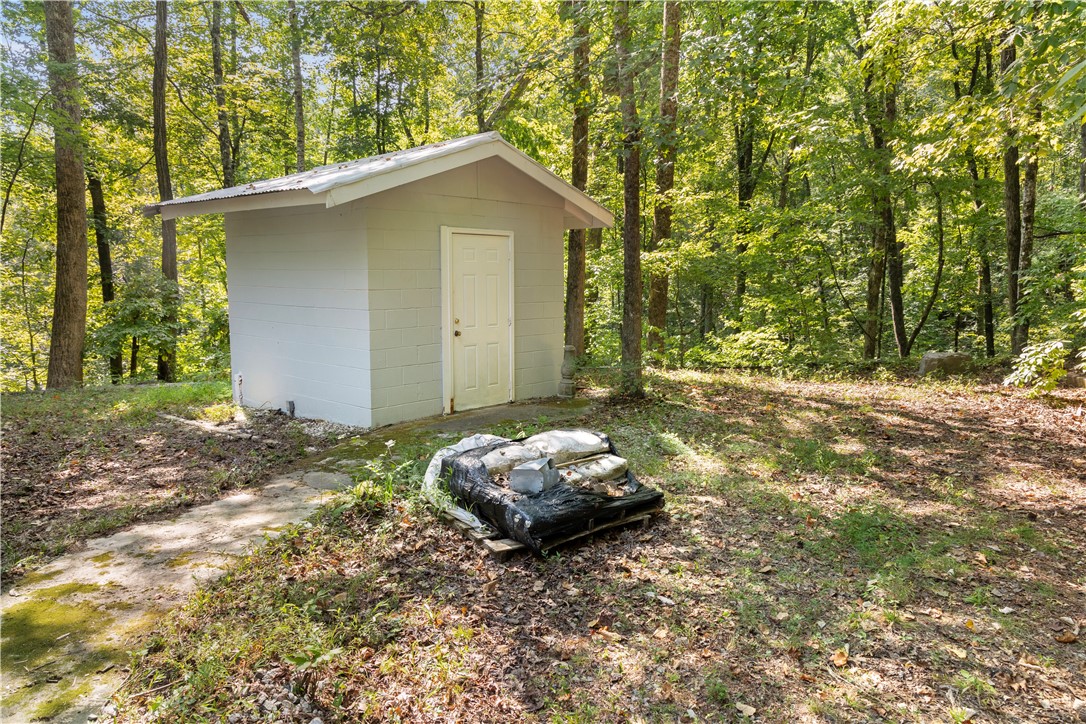 335 Lake Cheohee Road, Tamassee, South Carolina image 27