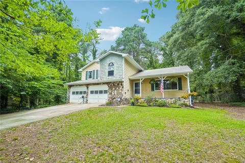 Photo of 131 Jennifer Lane, McDonough, GA 30253 (MLS # 20302760)