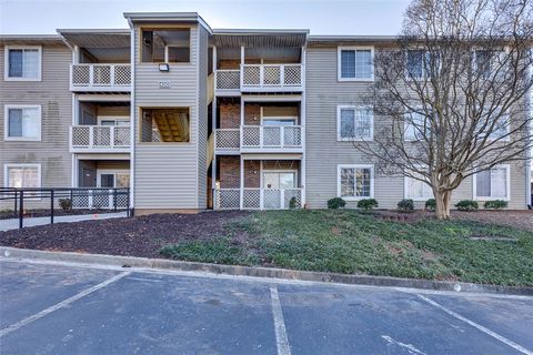 Photo of 220 Elm Street #422, Clemson, SC 29631 (MLS # 20297037)
