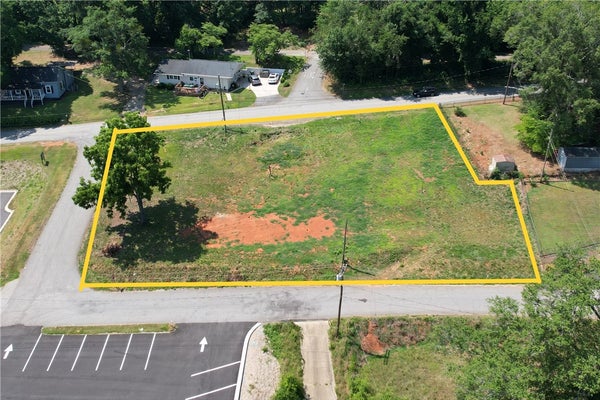 245 RAILROAD ST, PICKENS, SC 29671 - Image 13efe41a1b7dbeccf23355f2c8307b71/27787562