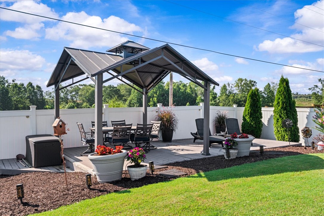 Piedmont, South Carolina 29673, United States, 3 Bedrooms Bedrooms, ,2 BathroomsBathrooms,Residential,Pending,161418