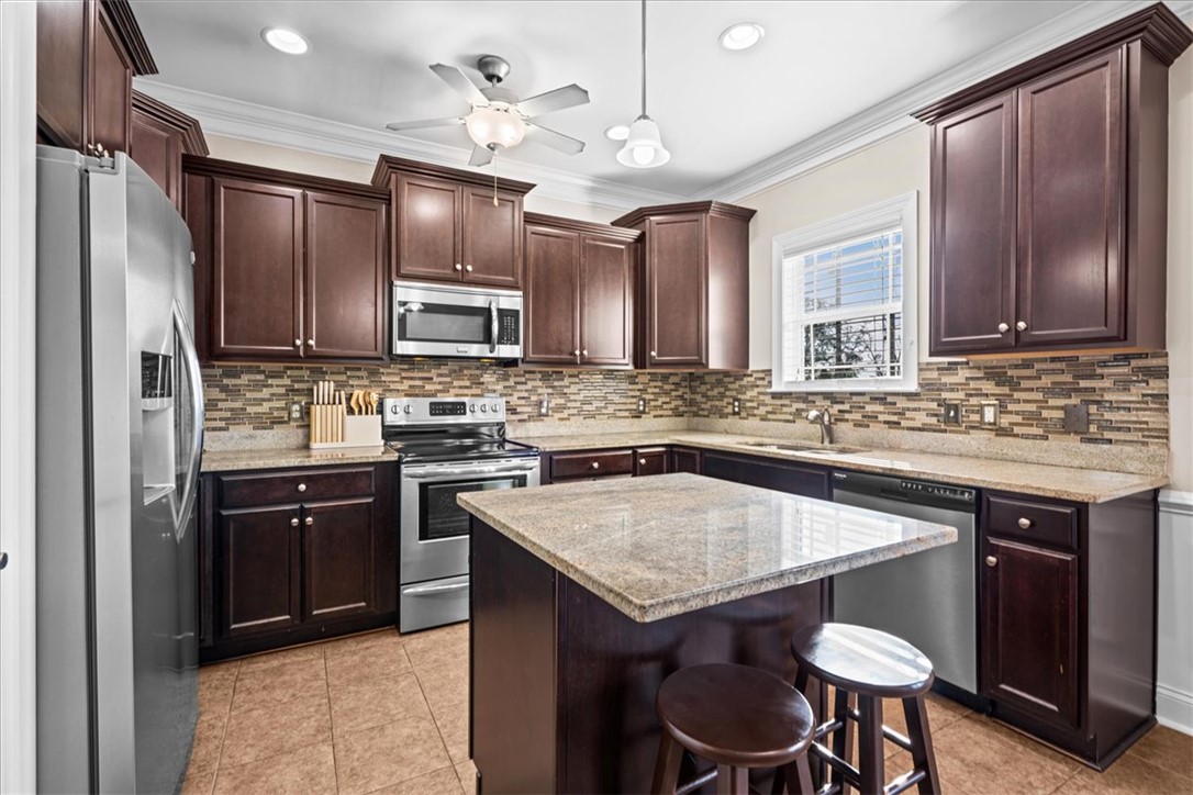 Piedmont, South Carolina 29673, United States, 3 Bedrooms Bedrooms, ,2 BathroomsBathrooms,Residential,Pending,161418