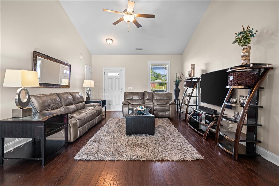 Piedmont, South Carolina 29673, United States, 3 Bedrooms Bedrooms, ,2 BathroomsBathrooms,Residential,Pending,161418