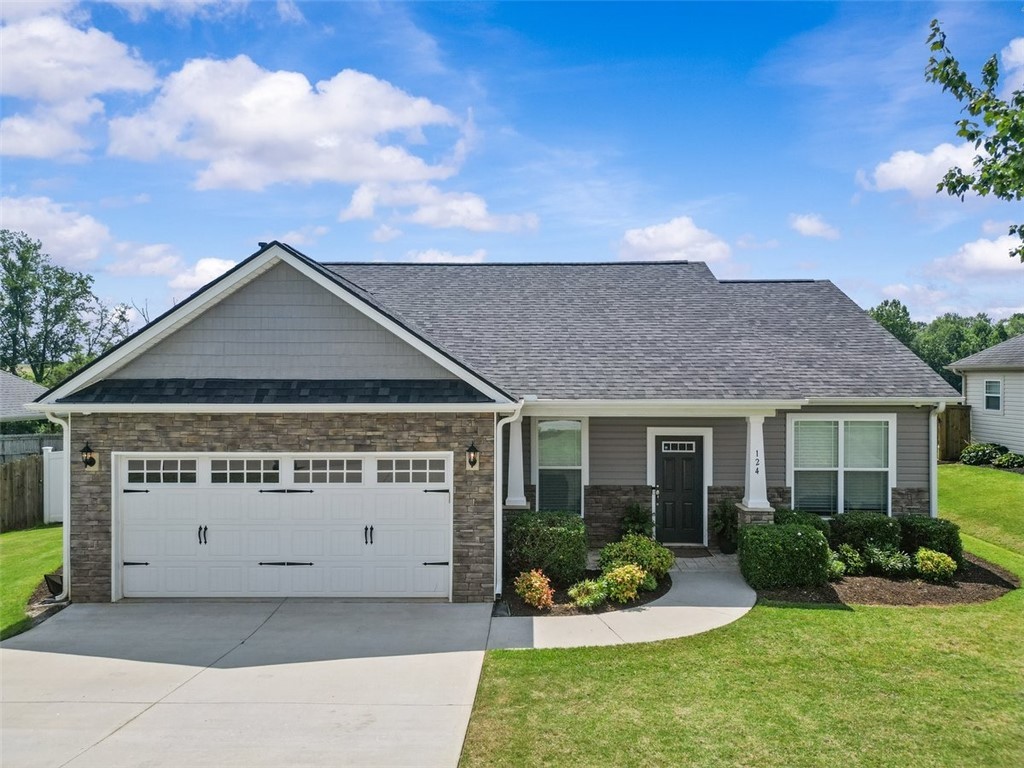 Piedmont, South Carolina 29673, United States, 3 Bedrooms Bedrooms, ,2 BathroomsBathrooms,Residential,Pending,161418