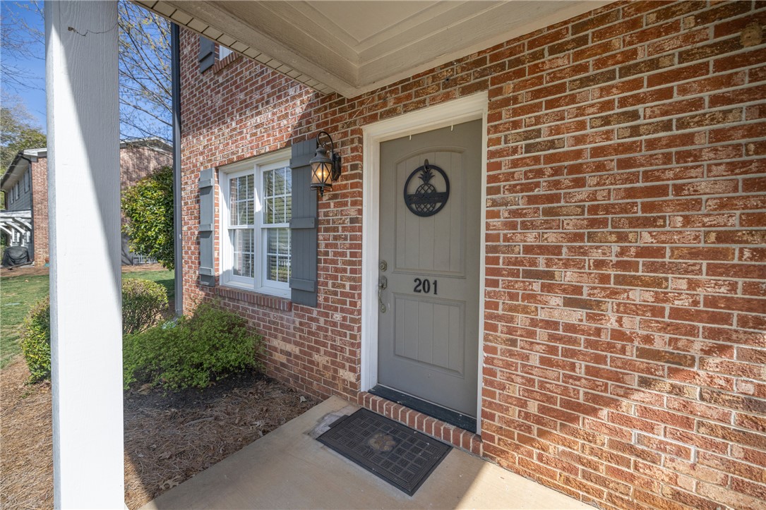 209 Calhoun Street 201
