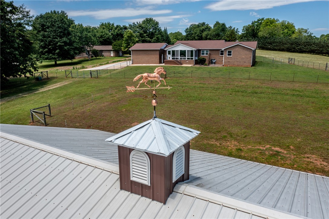 108 Cranes Crossing Drive, West Union, South Carolina image 1