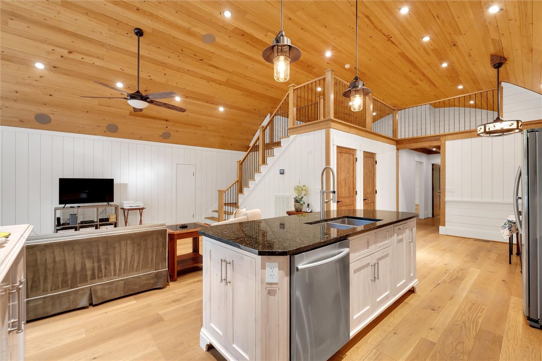 1457 Cheohee Valley Road, Tamassee, South Carolina image 14