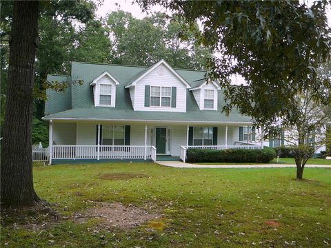 Homes For Sale - 11 Waterford Point<br/> Abbeville County, Iva, SC 29655