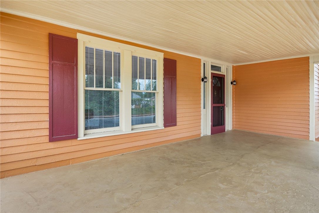 413 W Market Street, Anderson, South Carolina image 4