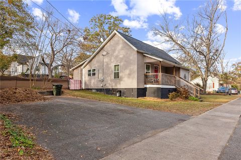 A home in Easley