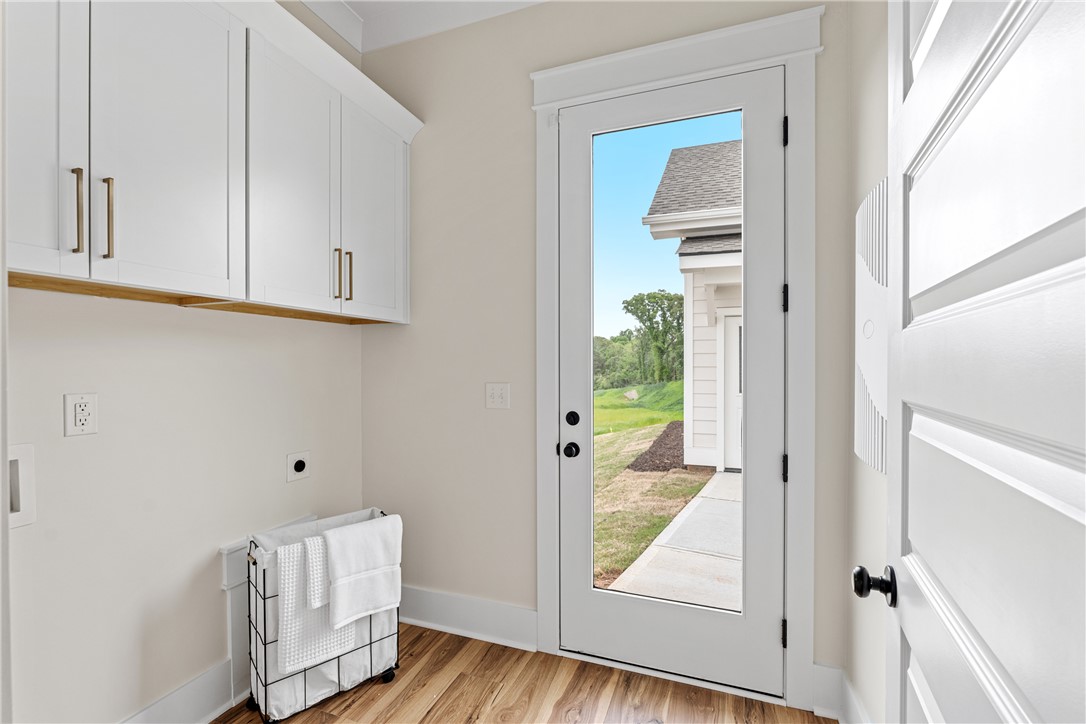 Pendleton, South Carolina 29670, United States, 3 Bedrooms Bedrooms, ,3 BathroomsBathrooms,Residential,Active,205567