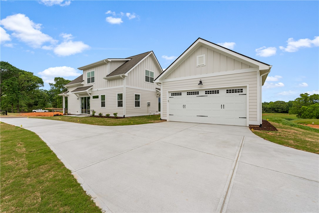 Pendleton, South Carolina 29670, United States, 3 Bedrooms Bedrooms, ,3 BathroomsBathrooms,Residential,Active,205567