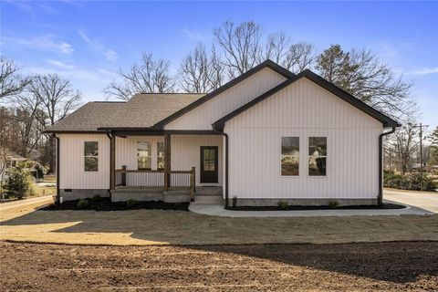 Photo of 191 Murdock Road, Belton, SC 29627 (MLS # 20297233)