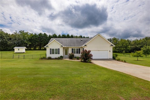 Photo of 209 Peeble Creek Drive, Seneca, SC 29678 (MLS # 20304832)