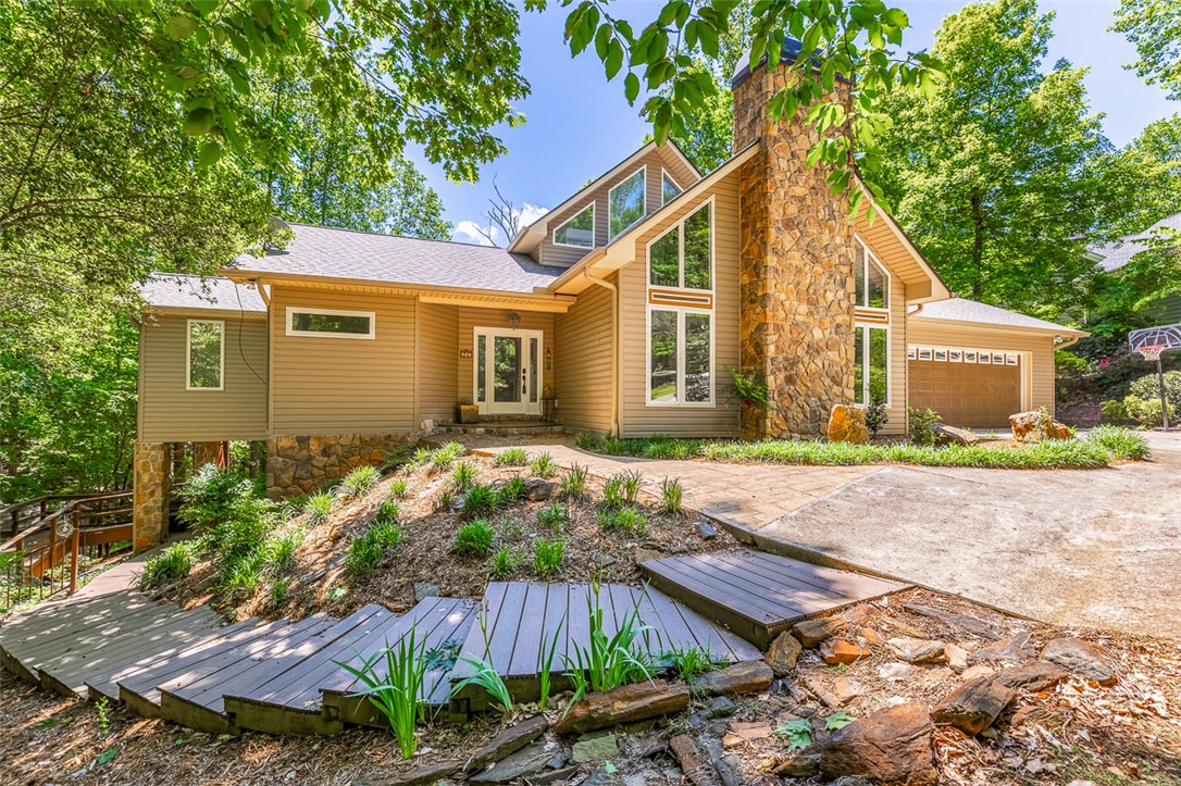 290 Coves End Point, Seneca, South Carolina image 1