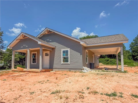 Photo of 505 S Oak Street, Seneca, SC 29678 (MLS # 20302556)