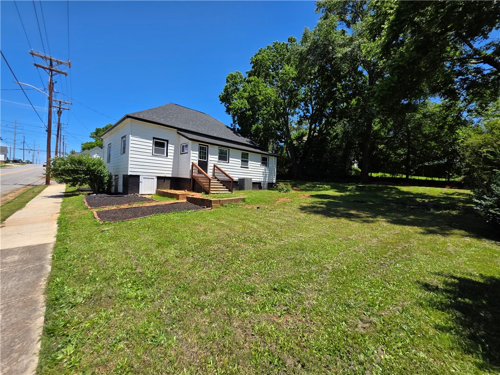 21 S Riegel Avenue, Ware Shoals, South Carolina image 2