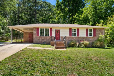 Photo of 212 Mulberry Avenue, Anderson, SC 29625 (MLS # 20301372)