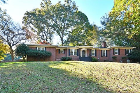 Photo of 303 Tanglewood Drive, Anderson, SC 29621 (MLS # 20294431)