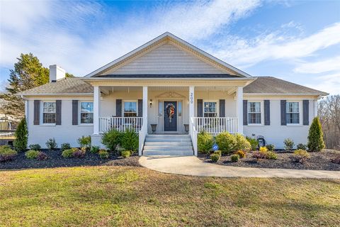 Photo of 200 Poore Road, Piedmont, SC 29673 (MLS # 20297571)